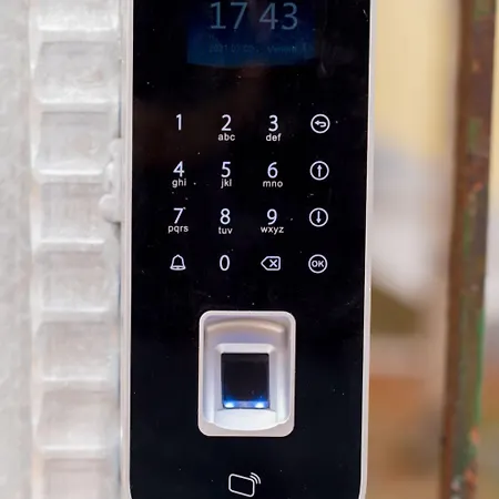 Civico 33 스칼레아